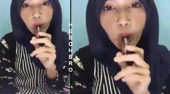 Bokep Indo Cewek Jilbab Binal Pengen Ngisep Kontol