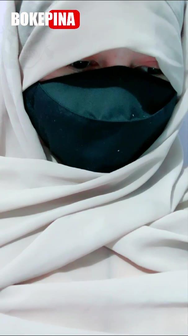 Bokep Hijab Nita UKhty Godain Pascol Show Memek dan Tetek